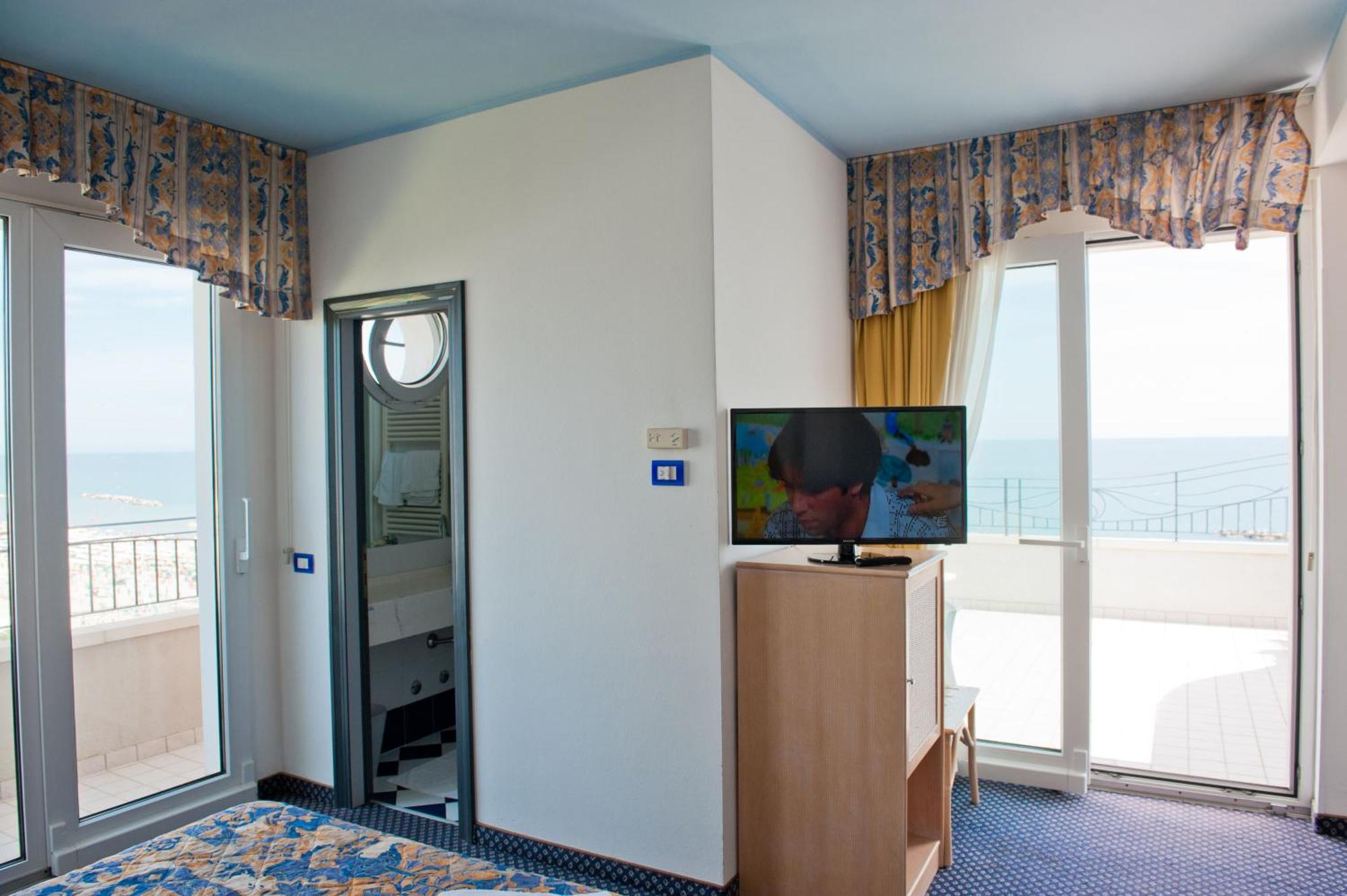 El Cid Campeador - Family Hotel Rimini Esterno foto
